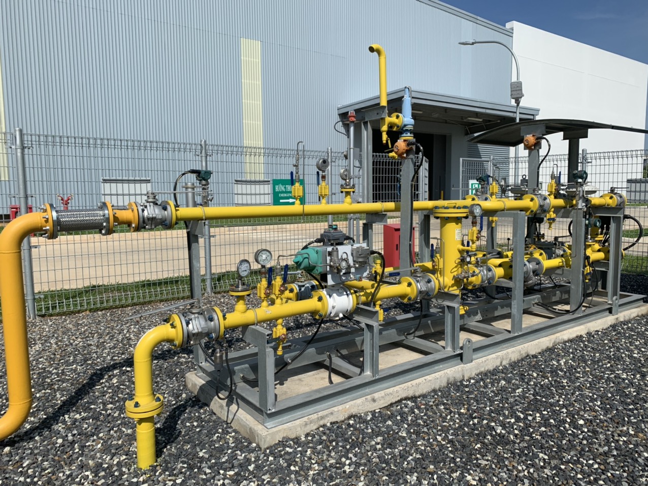 HỆ THỐNG TIẾP NHẬN VÀ CUNG CẤP KHÍ CHO NHÀ MÁY YOSHINO