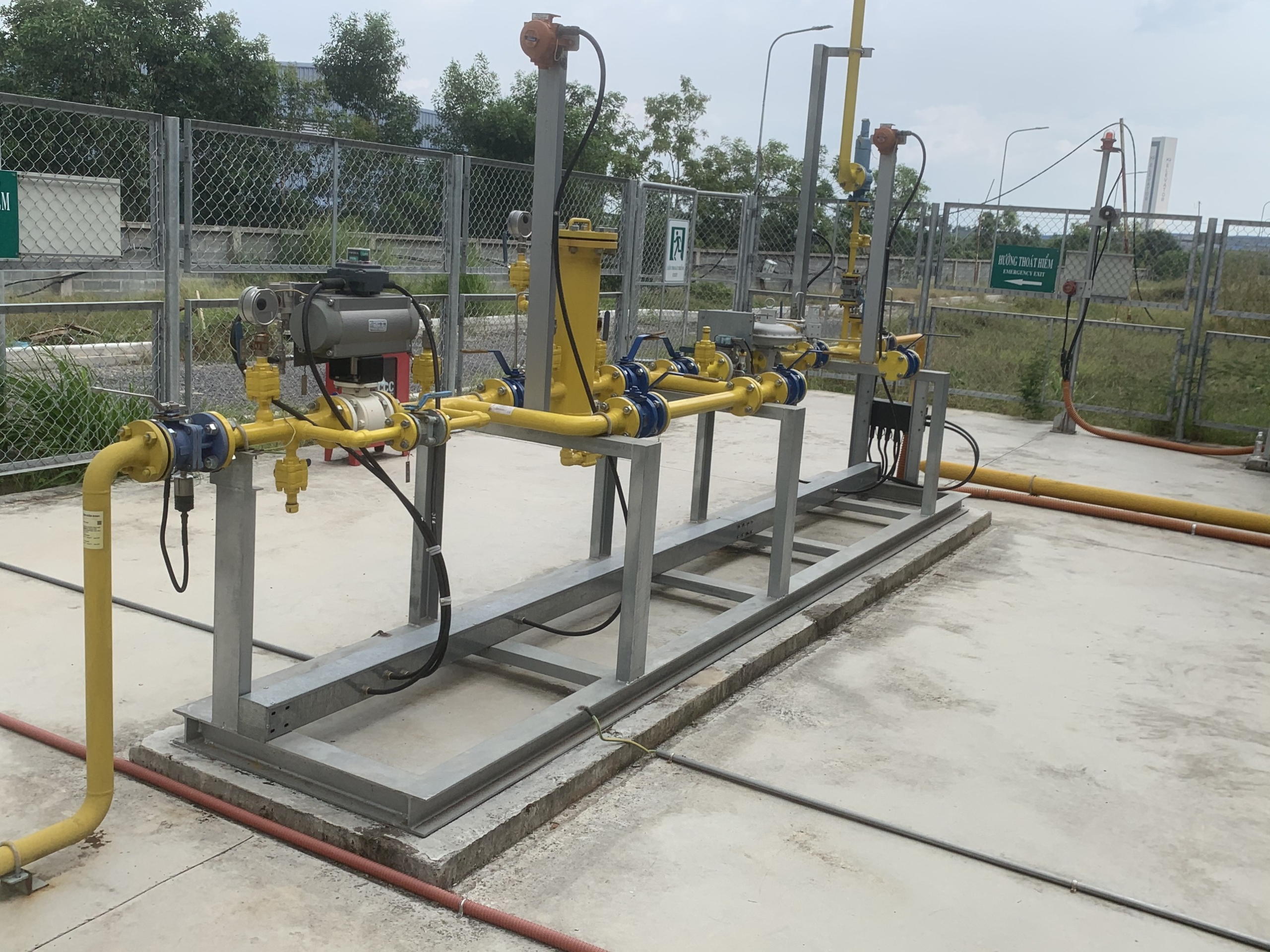 HỆ THỐNG TIẾP NHẬN VÀ CUNG CẤP KHÍ THIÊN NHIÊN CHO NHÀ MÁY SAITEX